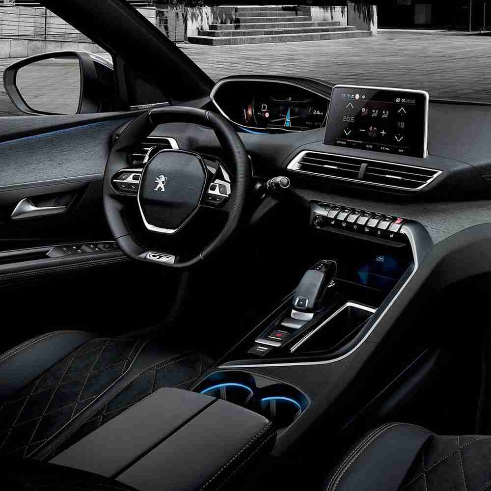 Interni della Peugeot 3008 - Noleggio a lungo termine Interni della Peugeot 3008 - Noleggio a lungo termine