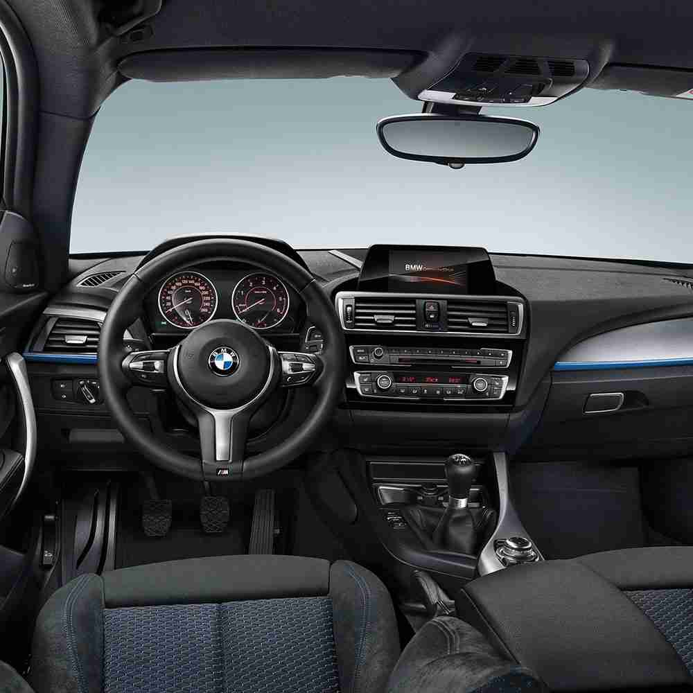 Interni della BMW Serie 1 - Noleggio a lungo termine